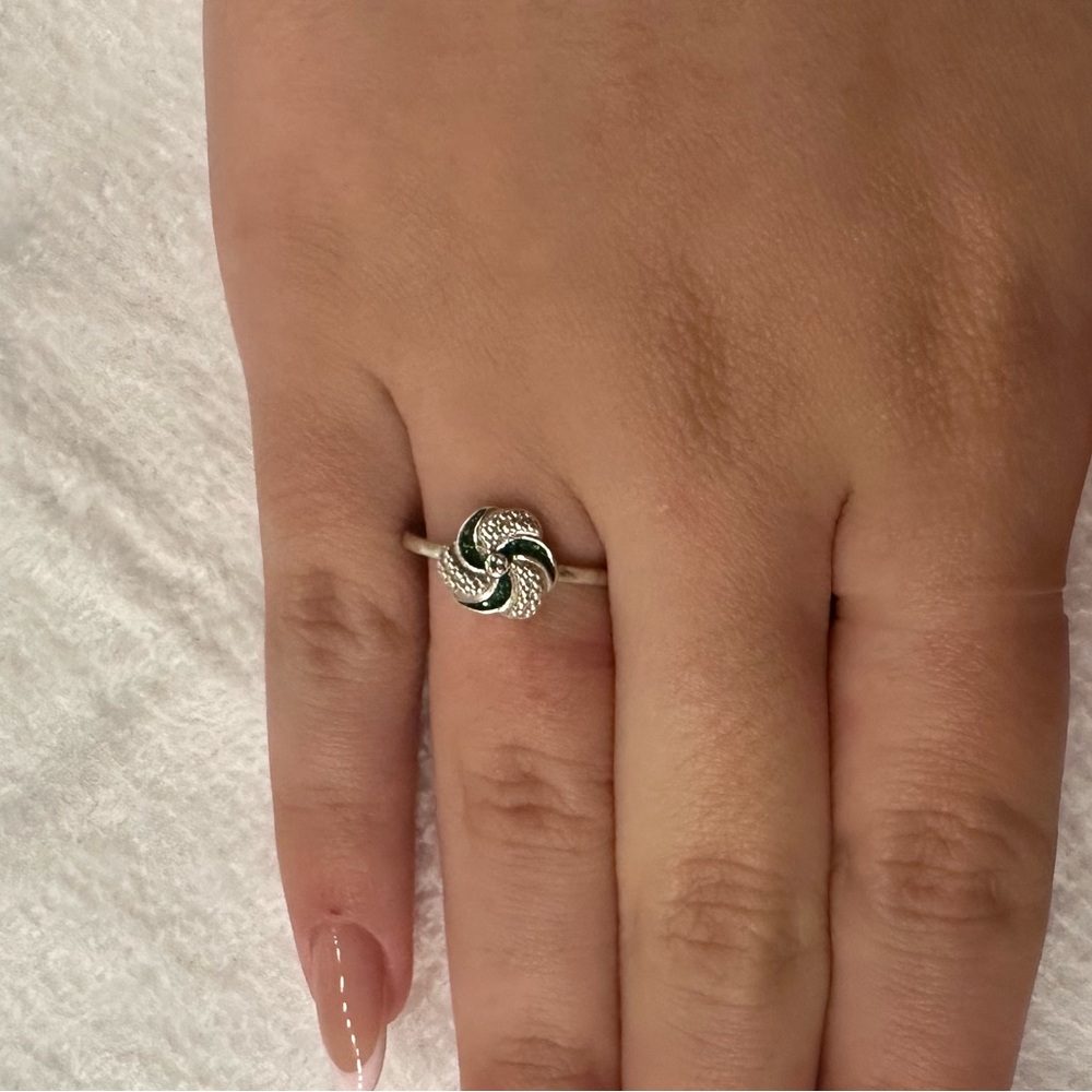 Silver and emerald ring STERLING SILVER